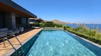Luxury direct sea access villa in Yalikavak Bodrum